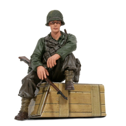 U.S. Private 1st Class Infantry Sitting -222285125